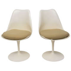 Set of Four Tulip Chairs by Saarinen