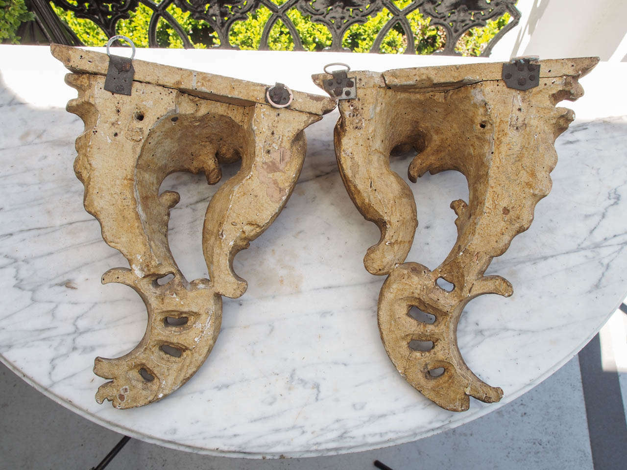 Pair of Louis XV Gilt Wood Wall Brackets For Sale 5