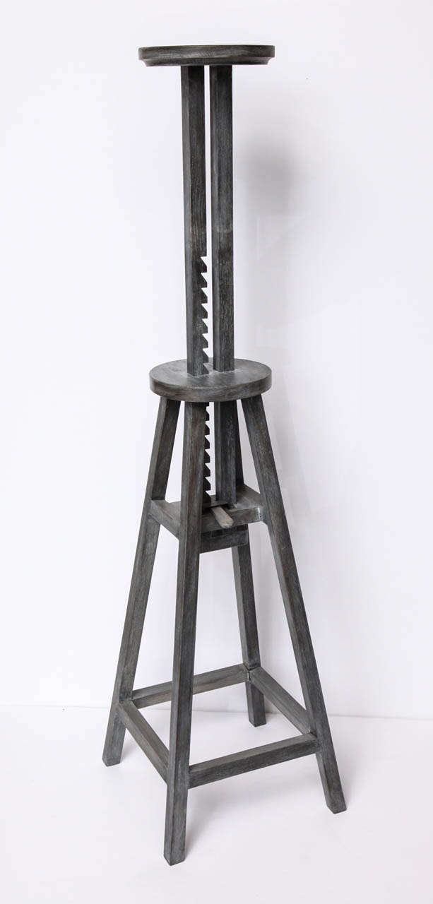 Adjustable Height Contemporary Sculpture Stand 1
