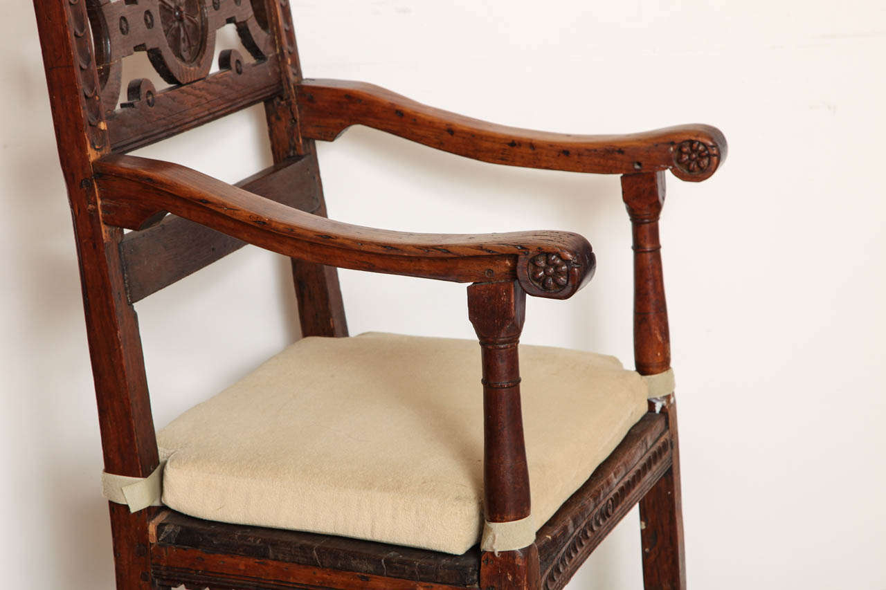 Continental Baroque Oak Armchair In Good Condition In New York, NY