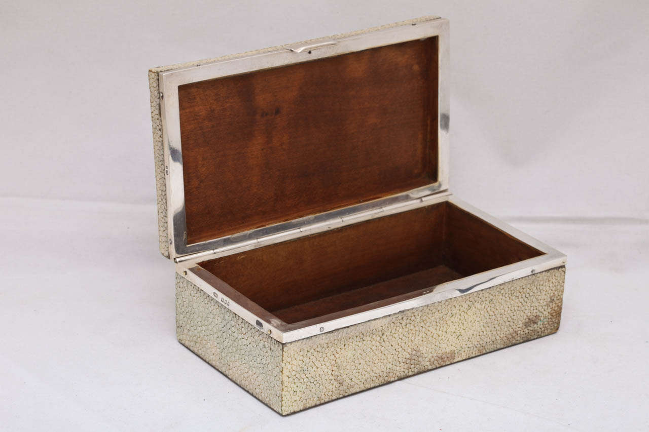 Art Deco Sterling Silver-Mounted Shagreen Table Box For Sale 3
