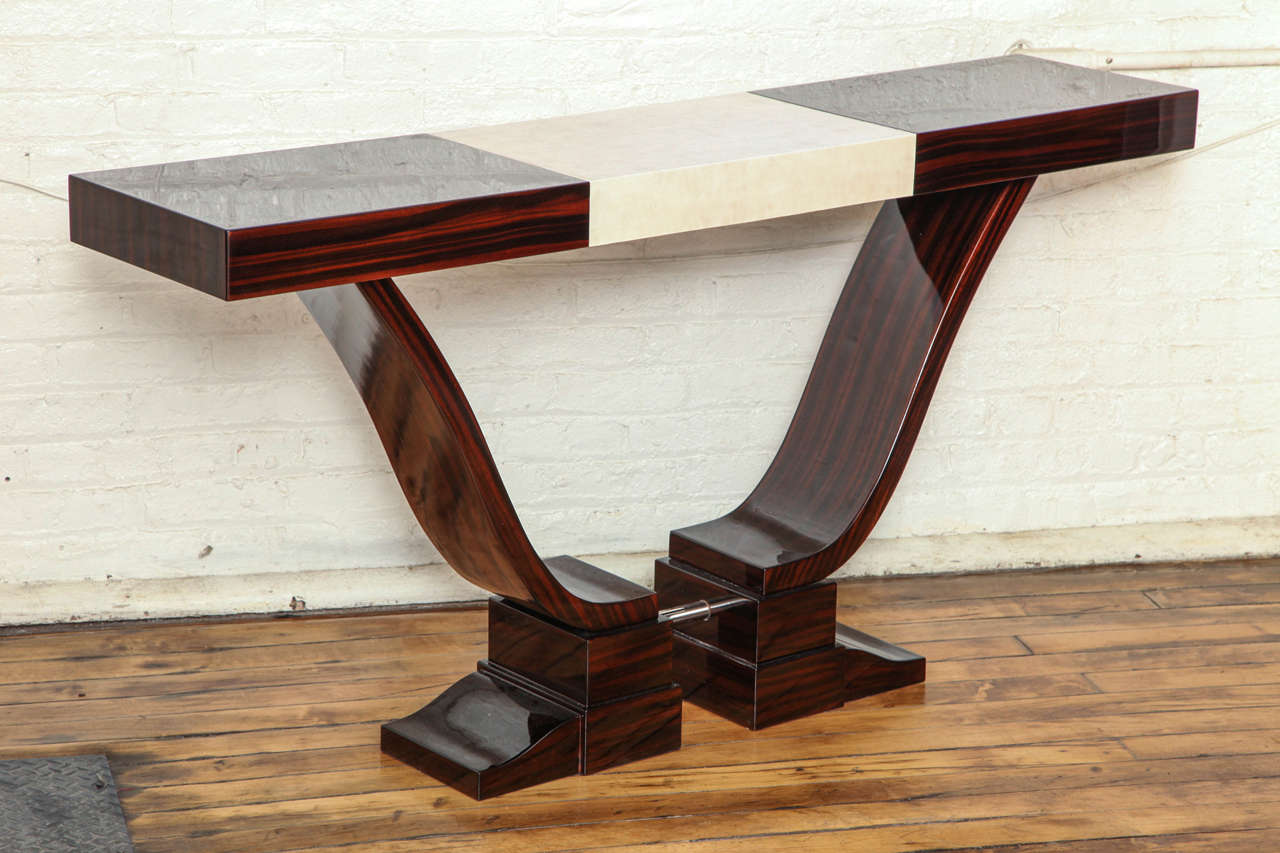 Mid-20th Century Elegant Art Deco Console Table For Sale