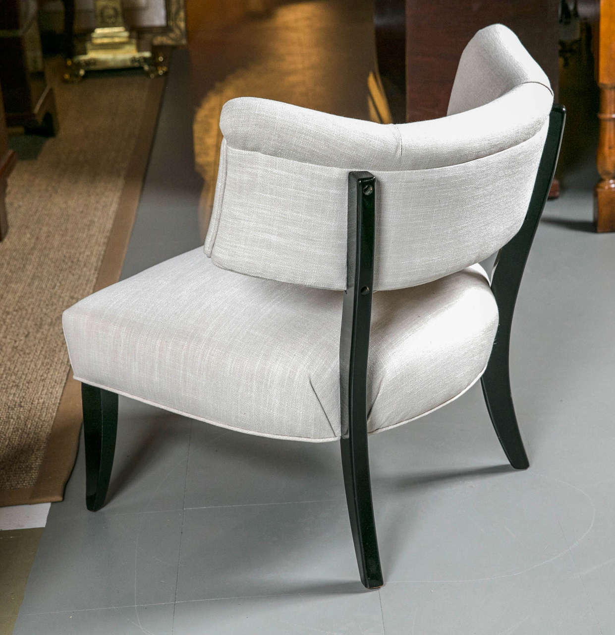 Mid-20th Century Pair of Low Chairs in the Style of Billy Haines For Sale