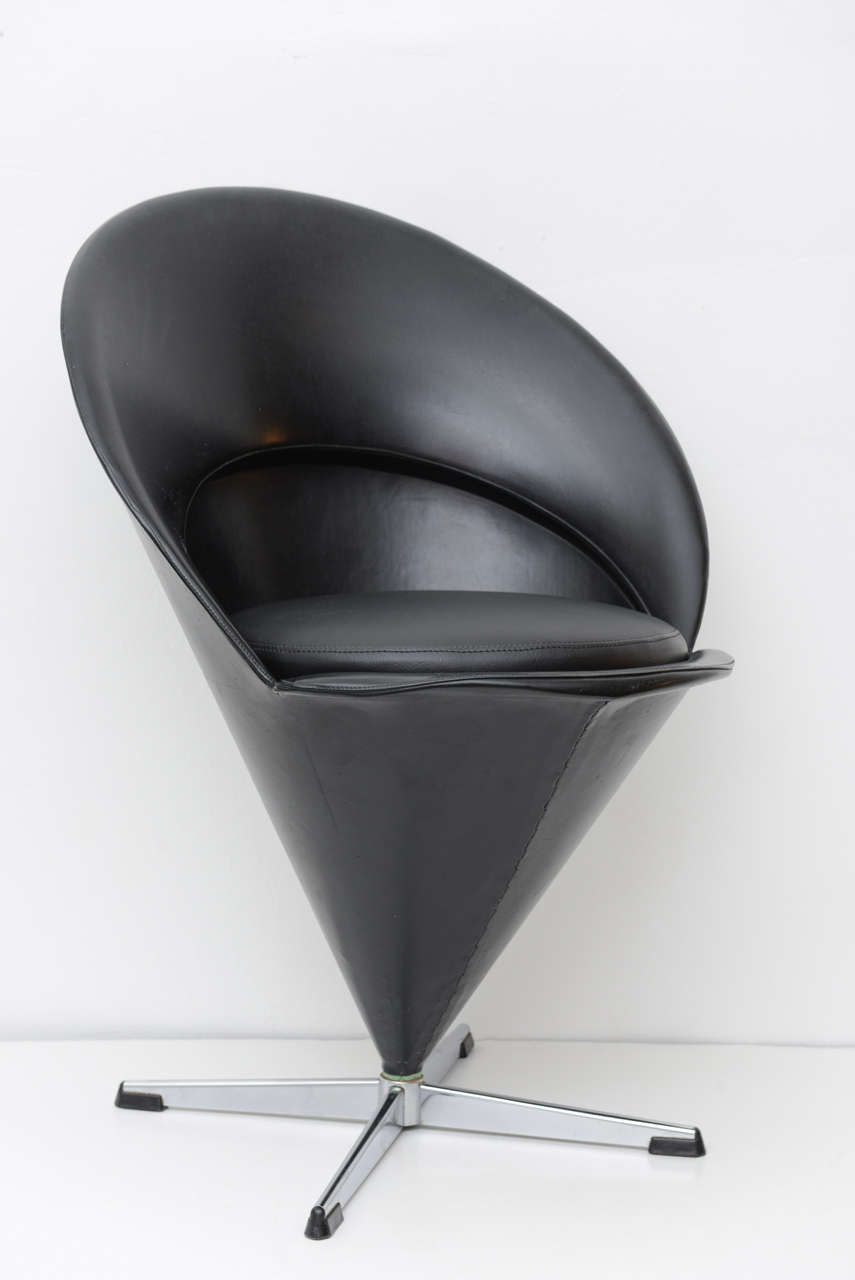 Mid-Century Modern Original  Mid-century Modern Verner Panton Cone Chairs For Sale