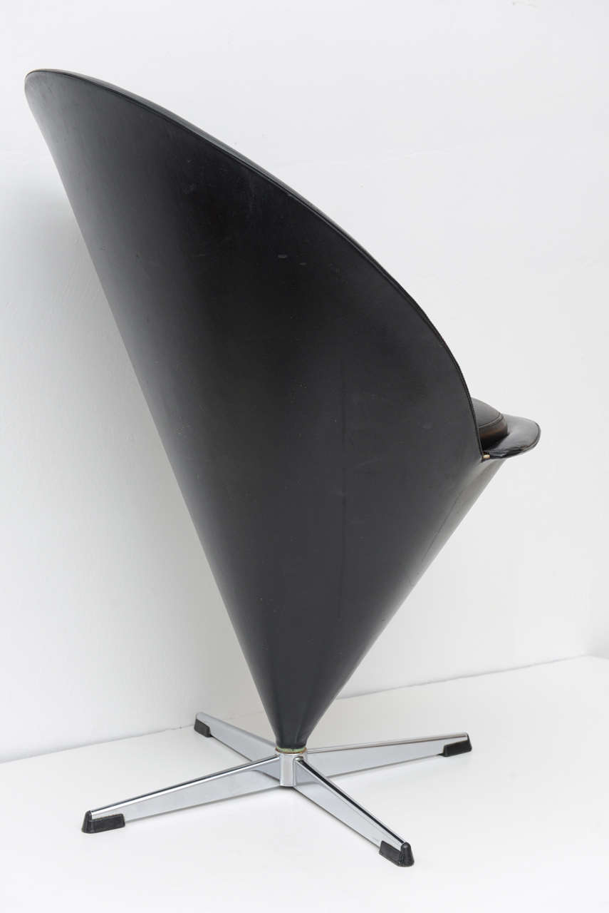 Danish Original  Mid-century Modern Verner Panton Cone Chairs For Sale