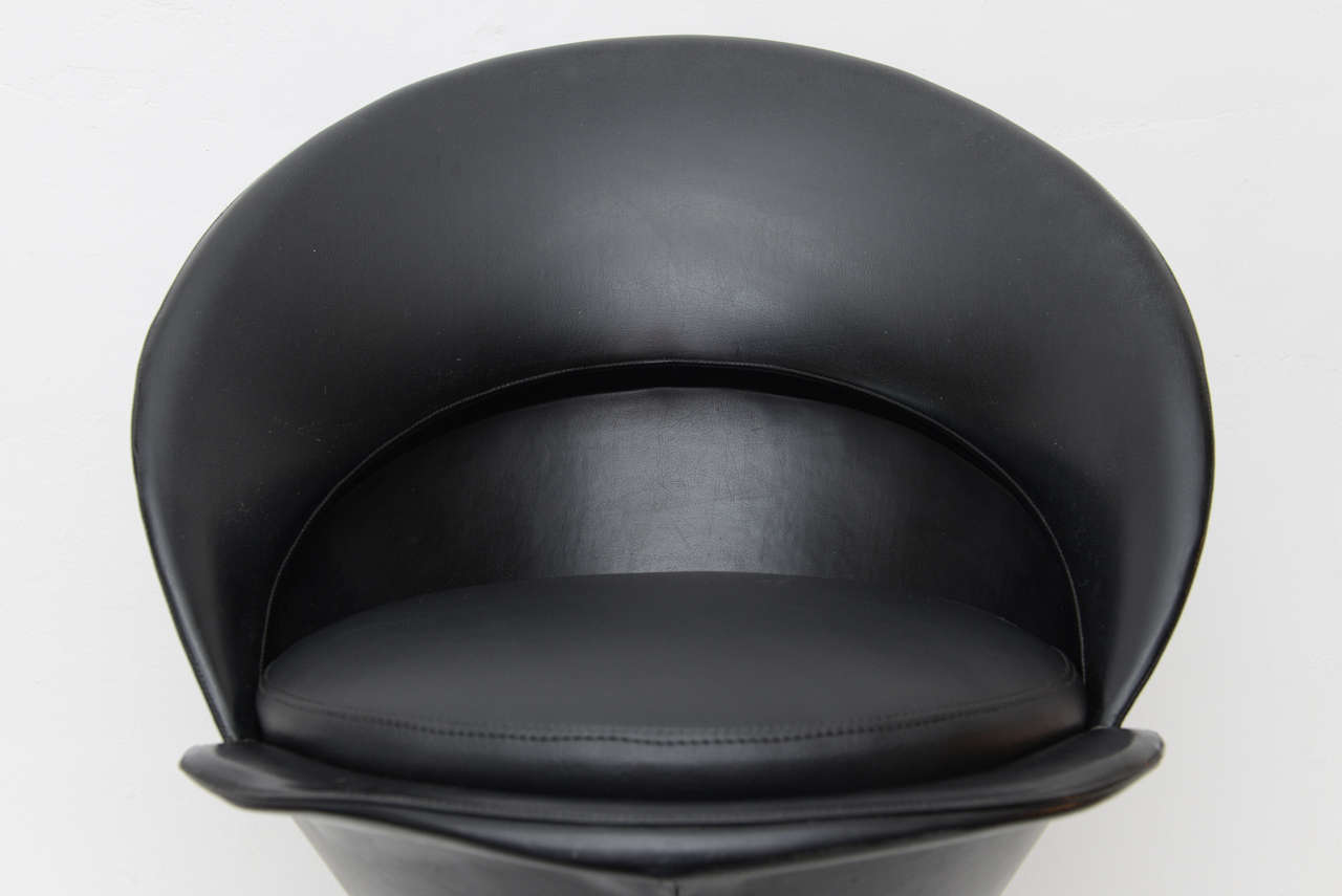 Original  Mid-century Modern Verner Panton Cone Chairs For Sale 3