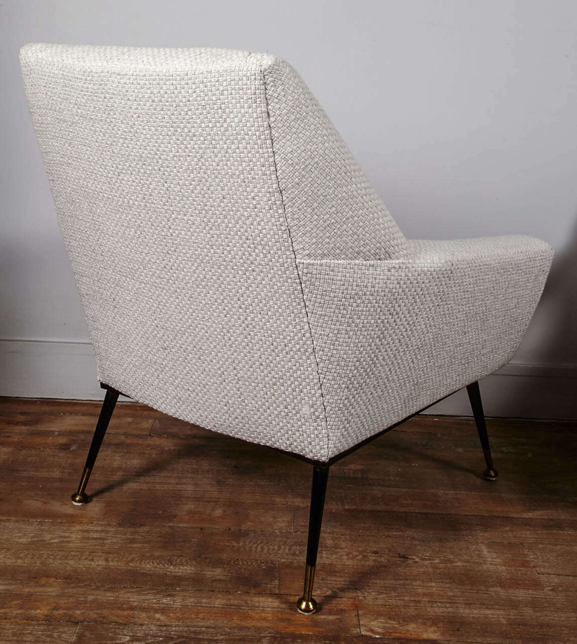 Mid-20th Century Pair of Italian Armchairs Entirely Reupholstered in Ivory Fabric