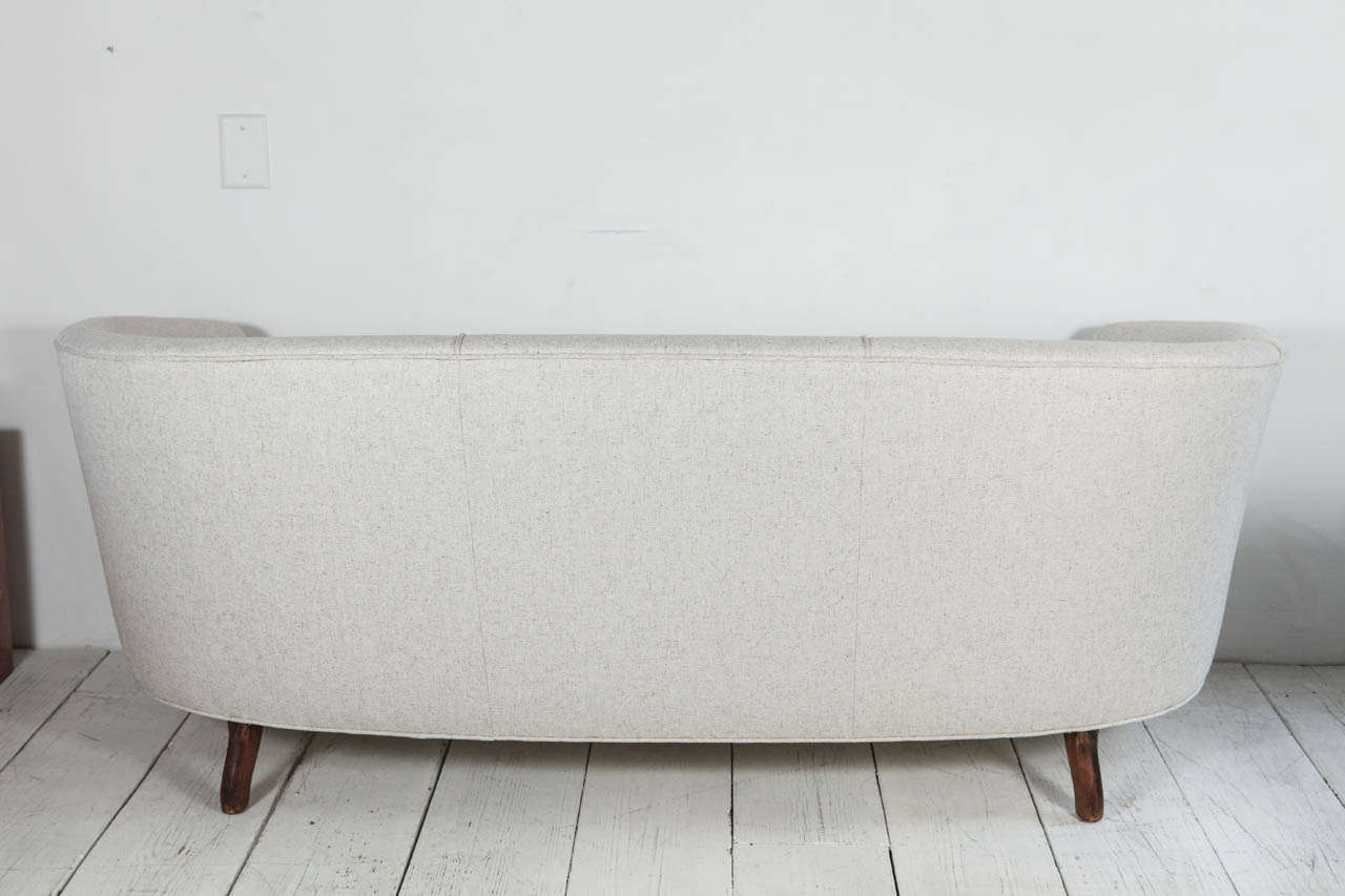 Oval Back Curved Sofa in Cream Linen 4