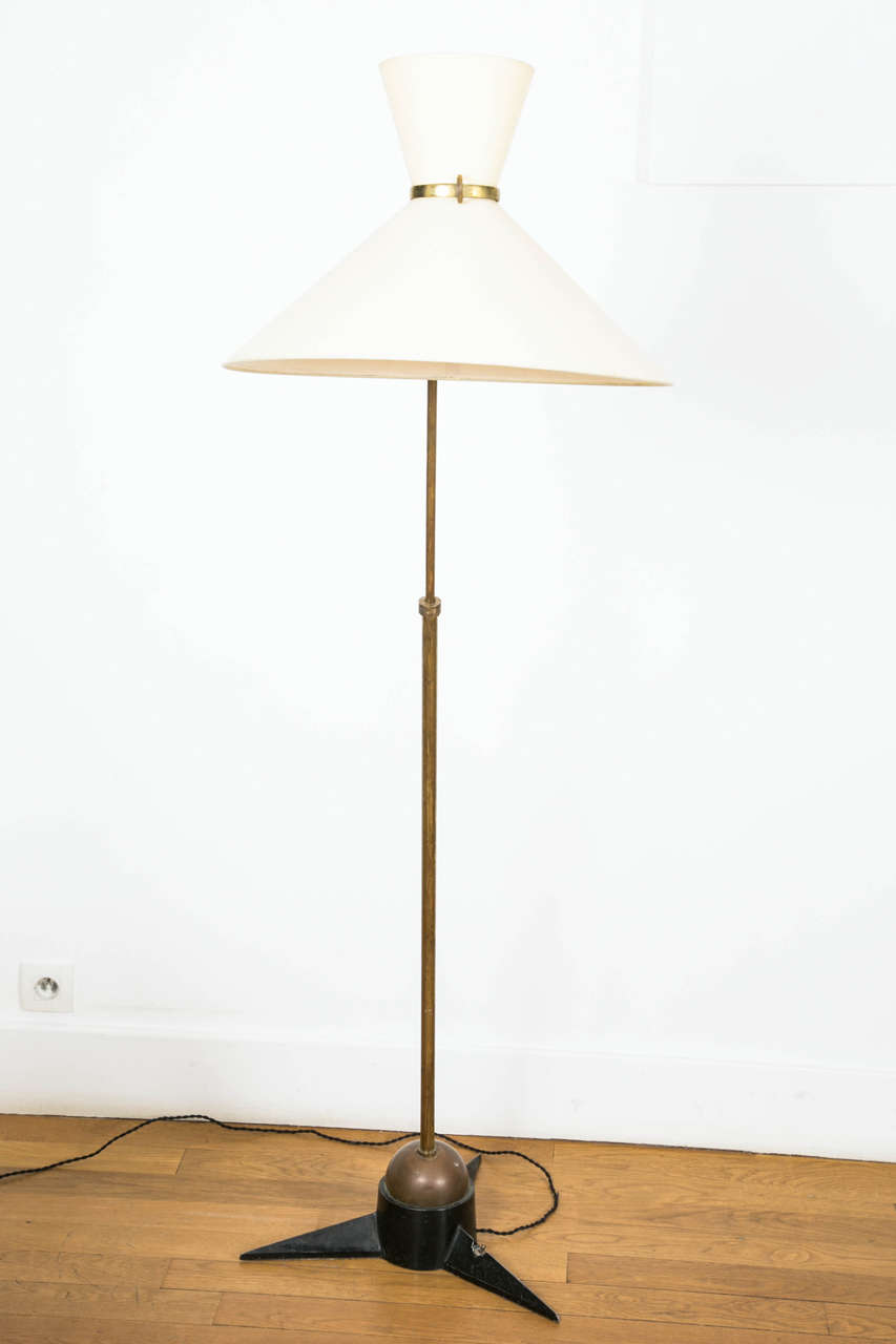 Floor Lamp on Star Base, circa 1950, by Robert Mathieu In Fair Condition For Sale In Paris, FR