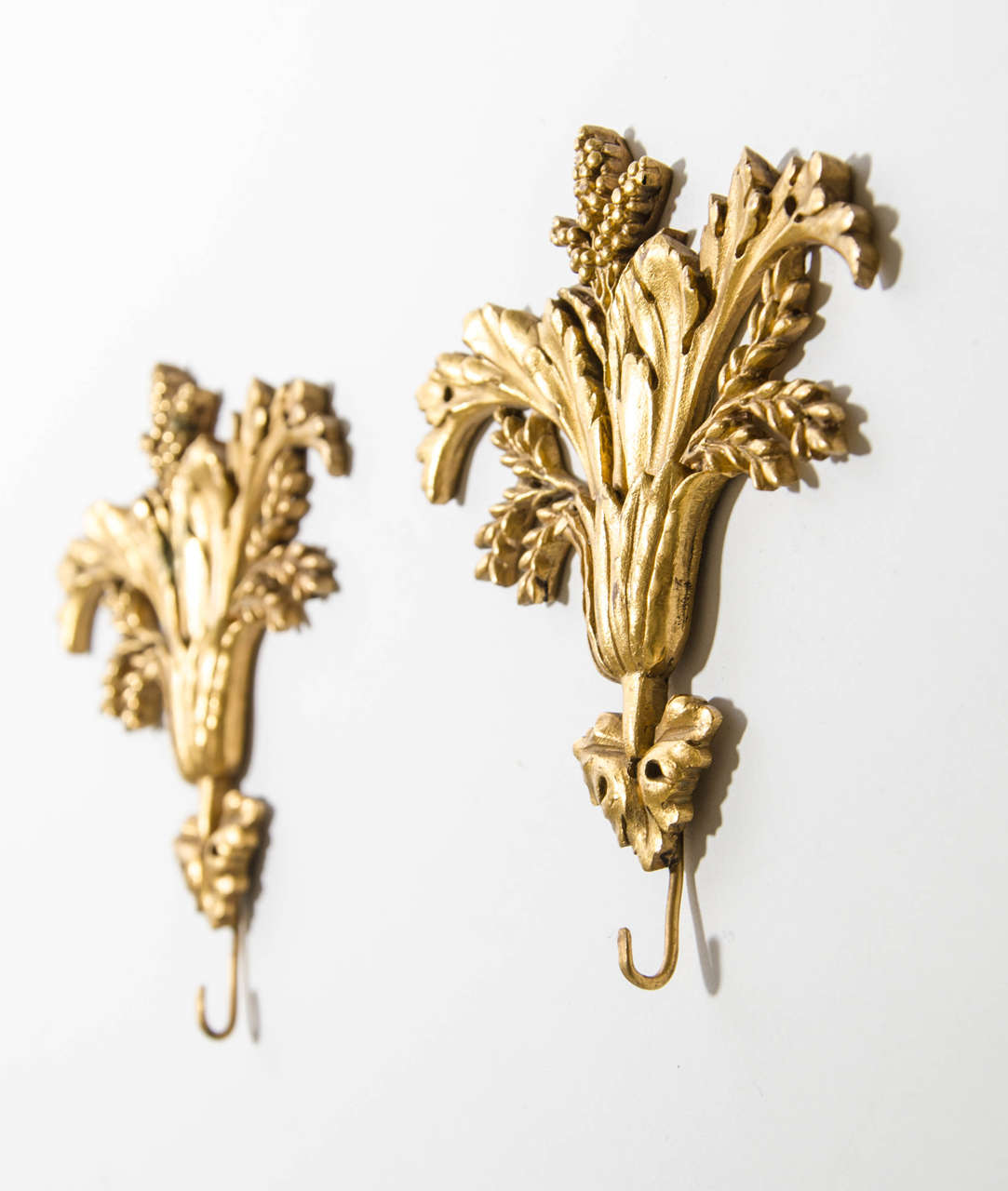 French Pair of Pictures Hooks Miniature Hangings, 19th Century For Sale