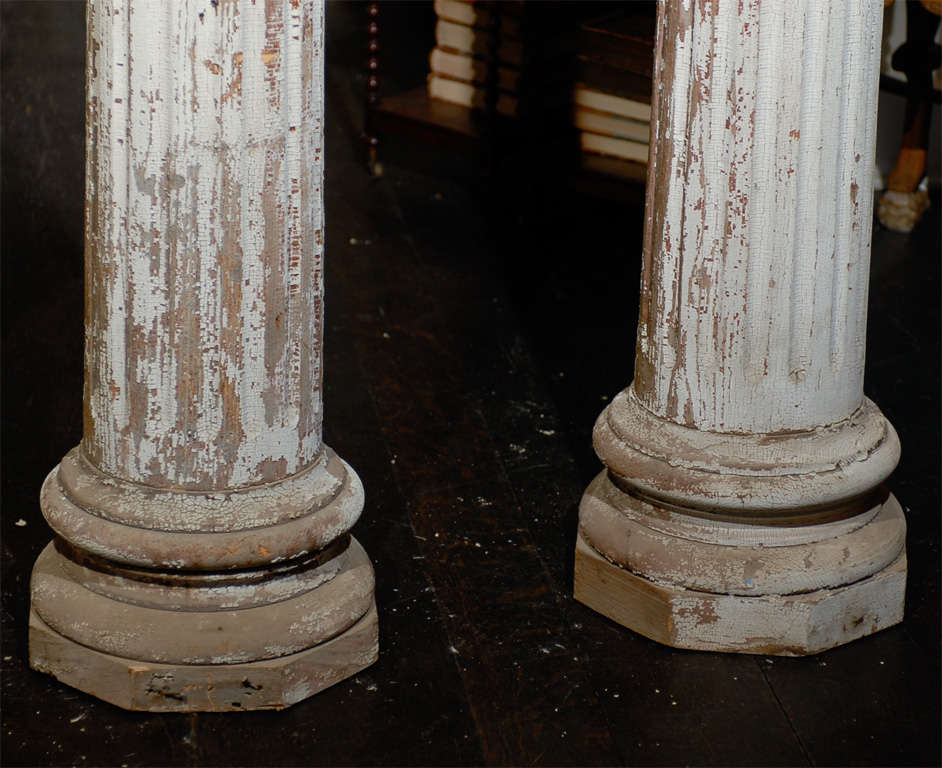 Pair of 19th Century Corinthian Capital Decorative Columns In Fair Condition In Atlanta, GA