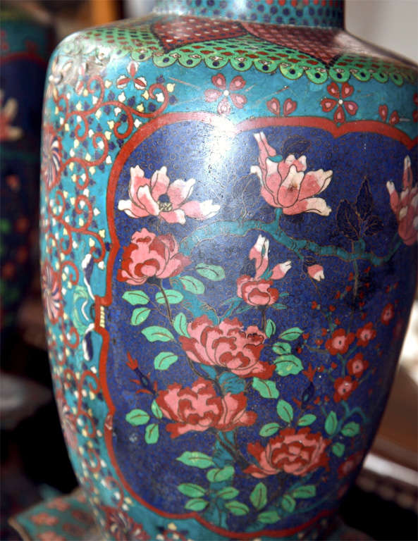 Great Pair Of Cloissonne  Vases In Good Condition For Sale In Woodbury, CT