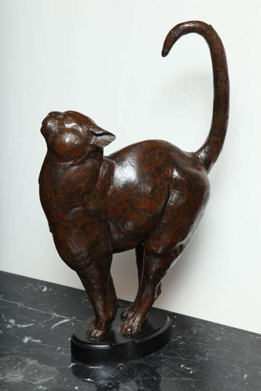 Bronze Figure of a Cat by Dan Ostermiller In Good Condition In Bridgewater, CT