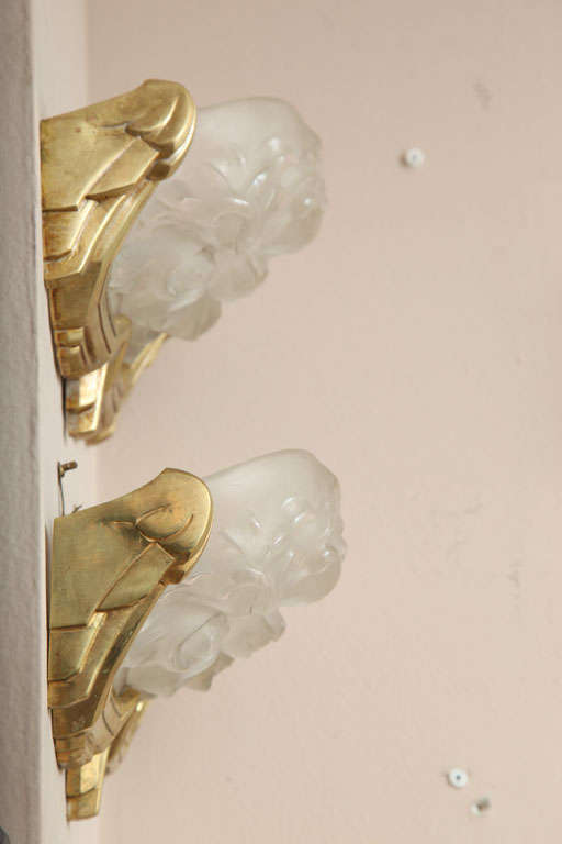 Bronze Pair of Art Deco Wall Sconces by Sabino For Sale