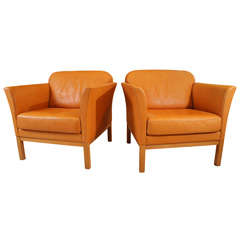 Pair of Leather Lounge Chairs 10