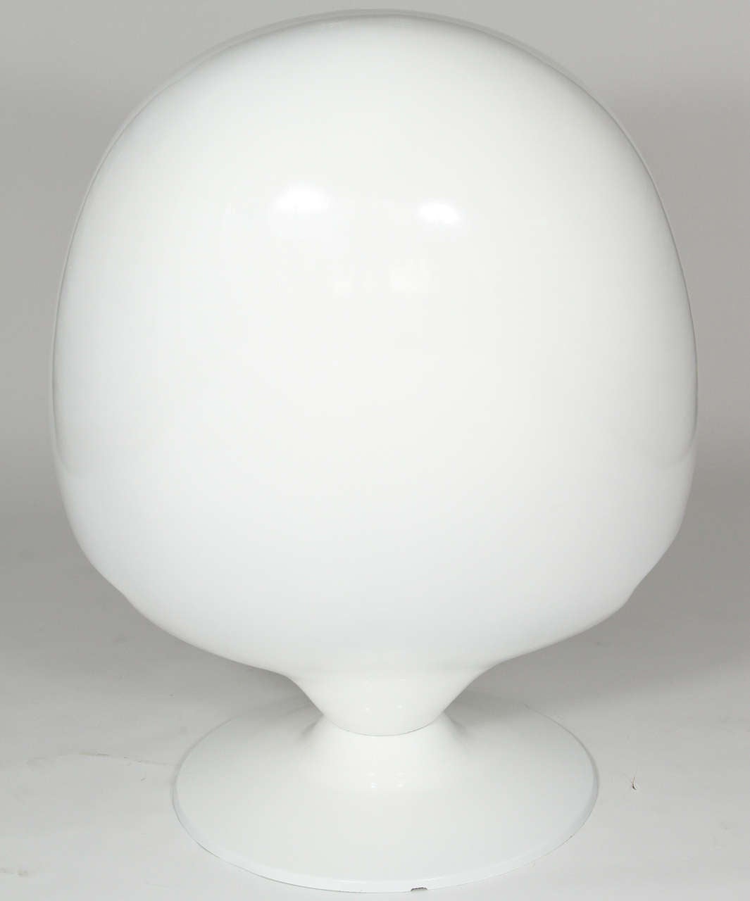 American Very Rare 1968 Tony Casello Associates Fiberglass Egg Chair for Harman Kardon