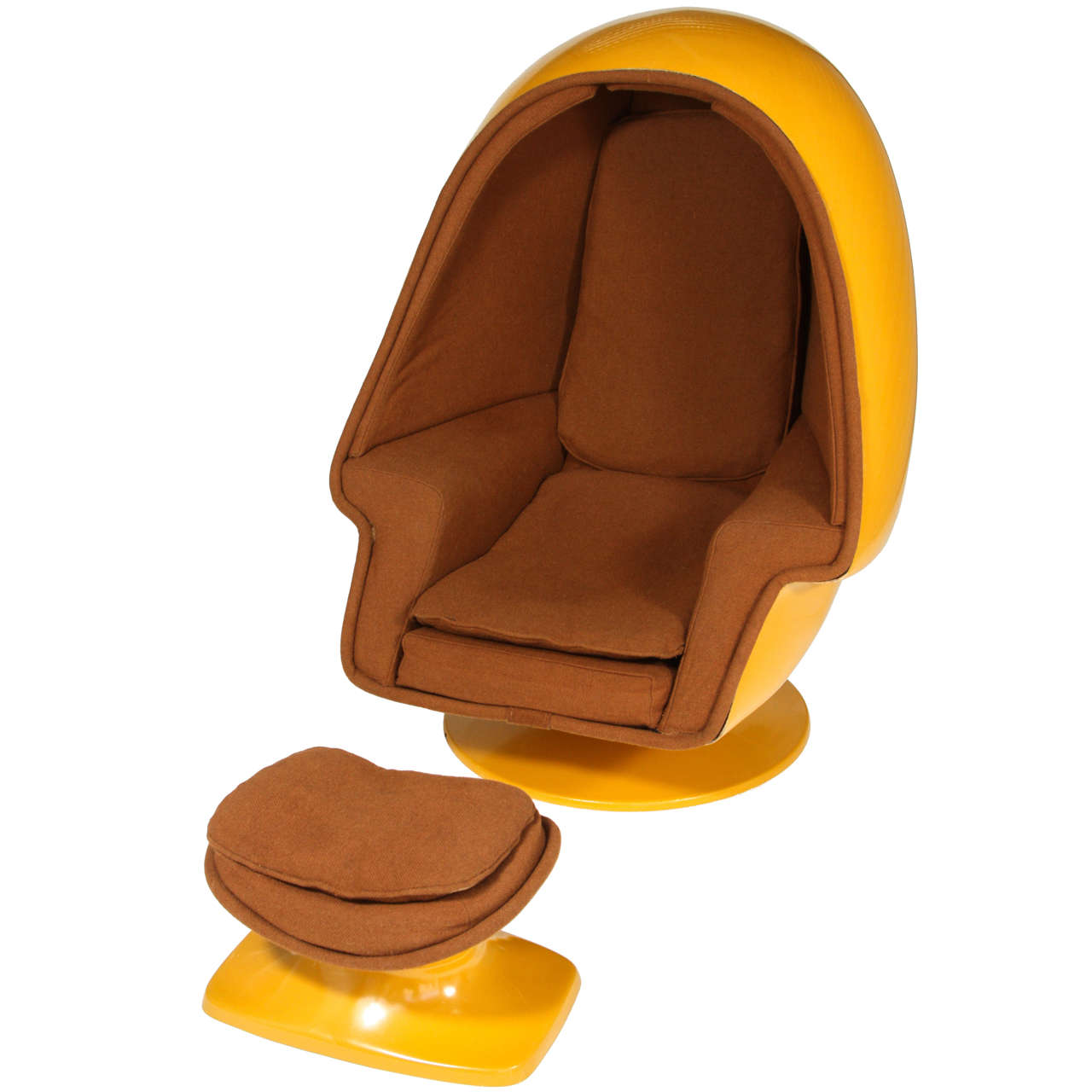 1970 Vintage Lee West Alpha Chamber Egg Pod Stereo Chair at 1stDibs