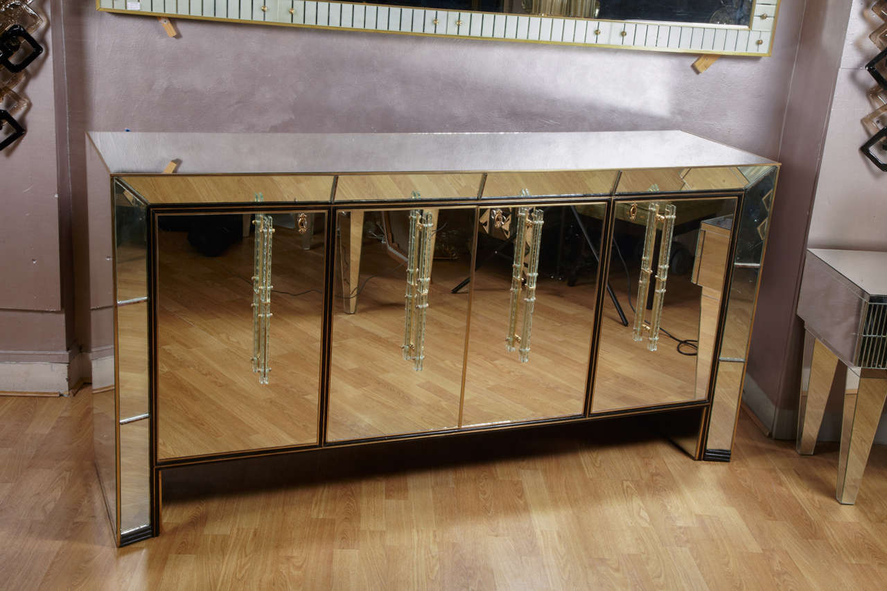 Splendid Buffet in Mirror with Four Doors