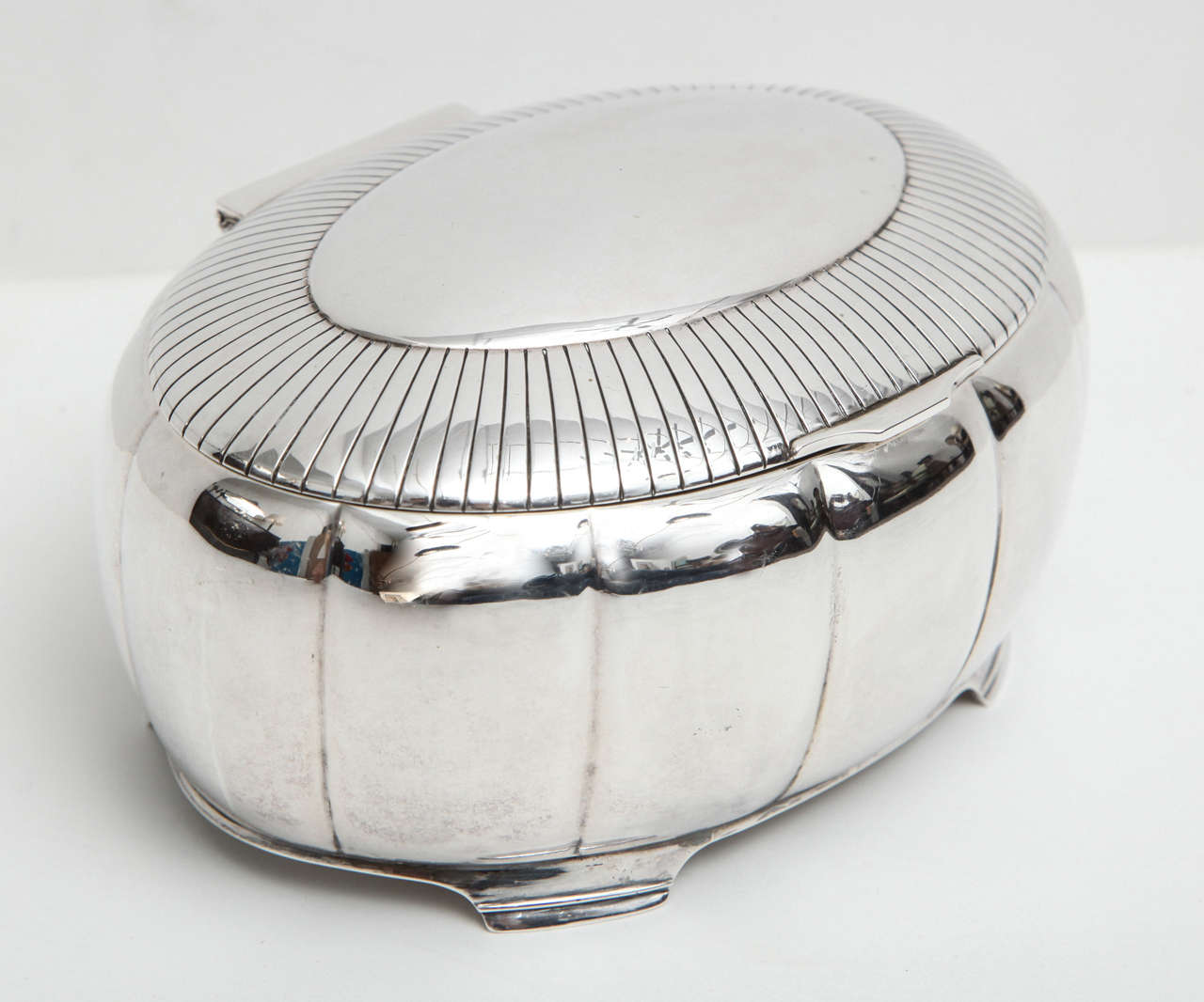A fine Scandinavian silver box by Just Andersen 

Stamped 