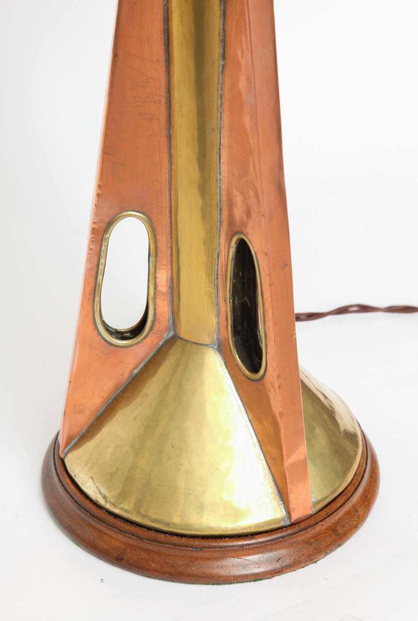  Table Lamp Mid Century Modern Architectural wood and brass 1960's (Mexikanisch) im Angebot
