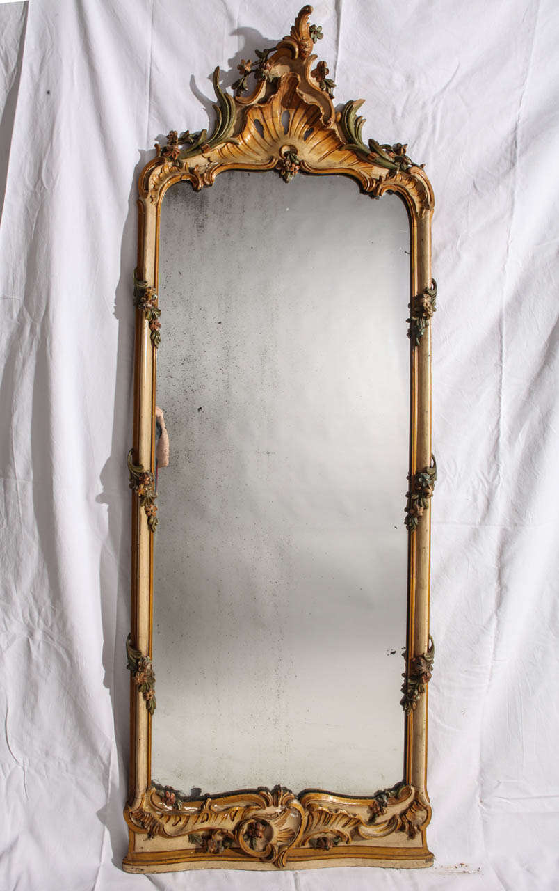 Finely Carved Nord Italian 18th century painted mirror.
cm 200x80