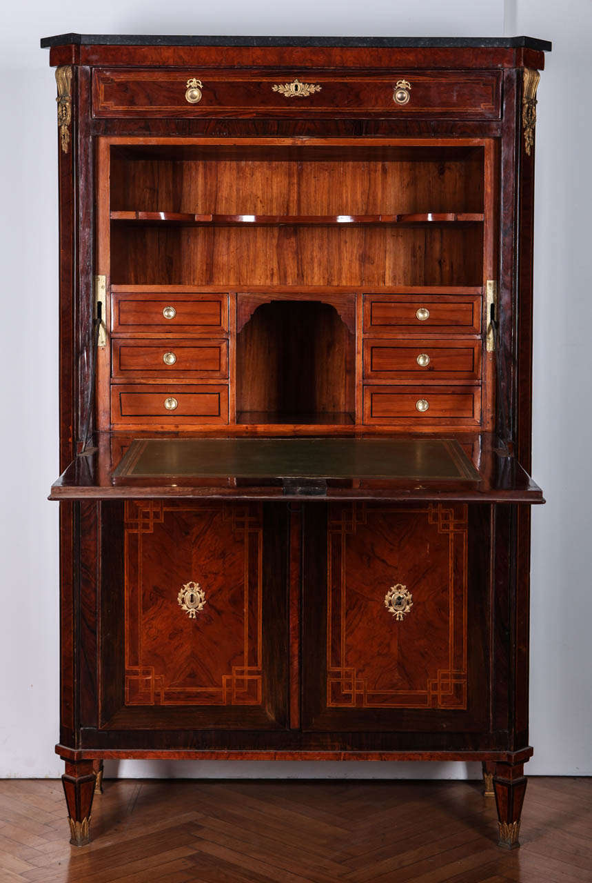 Fine Italian 18th Century Ormolu-Mounted Parquetry Secretaire a Abattant In Good Condition In Rome, IT