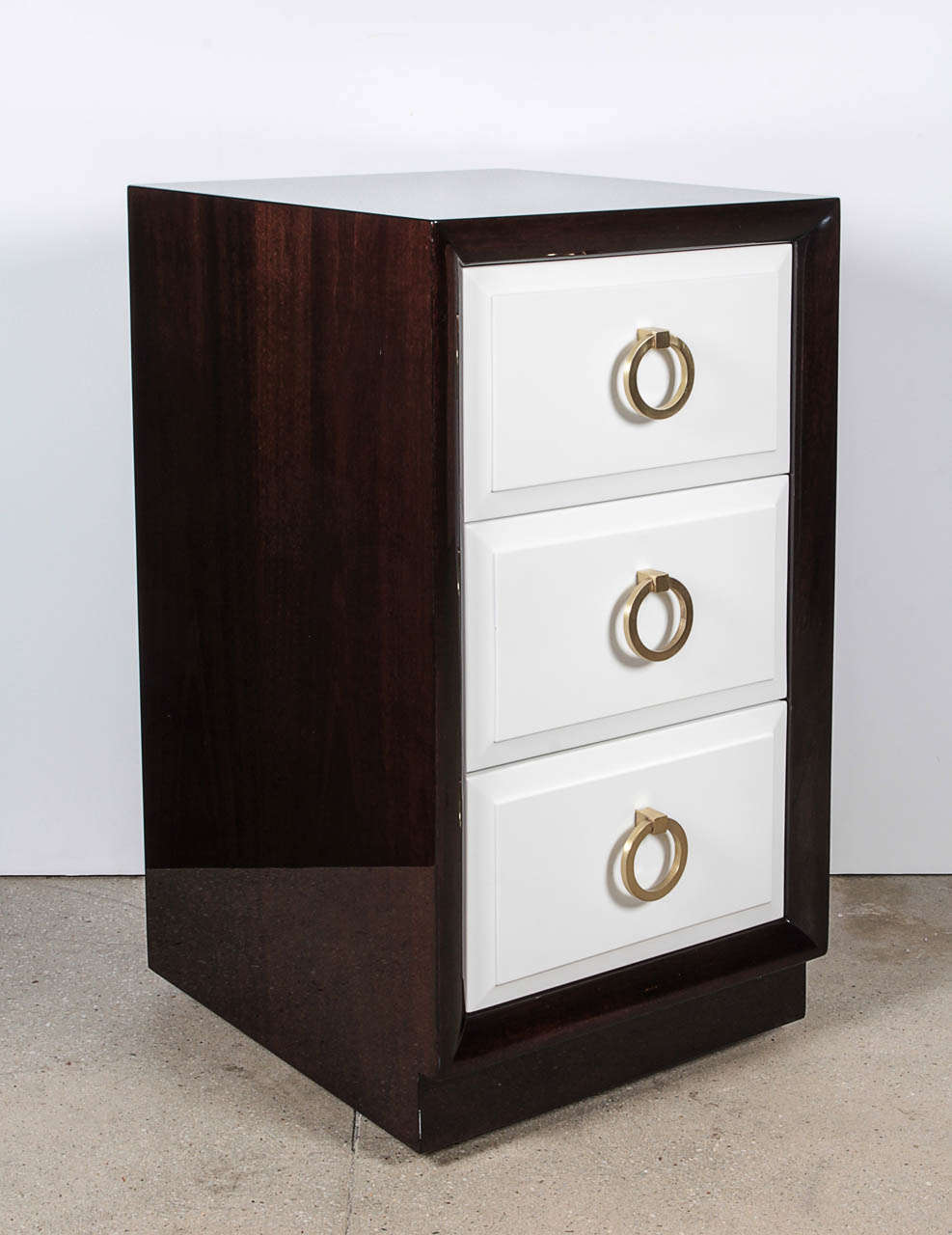 Mid-Century Modern Pair of Robsjohn Gibbings Three-Drawer Nightstands