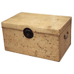 Late 19th Century Chinese Parchment Trunk 4