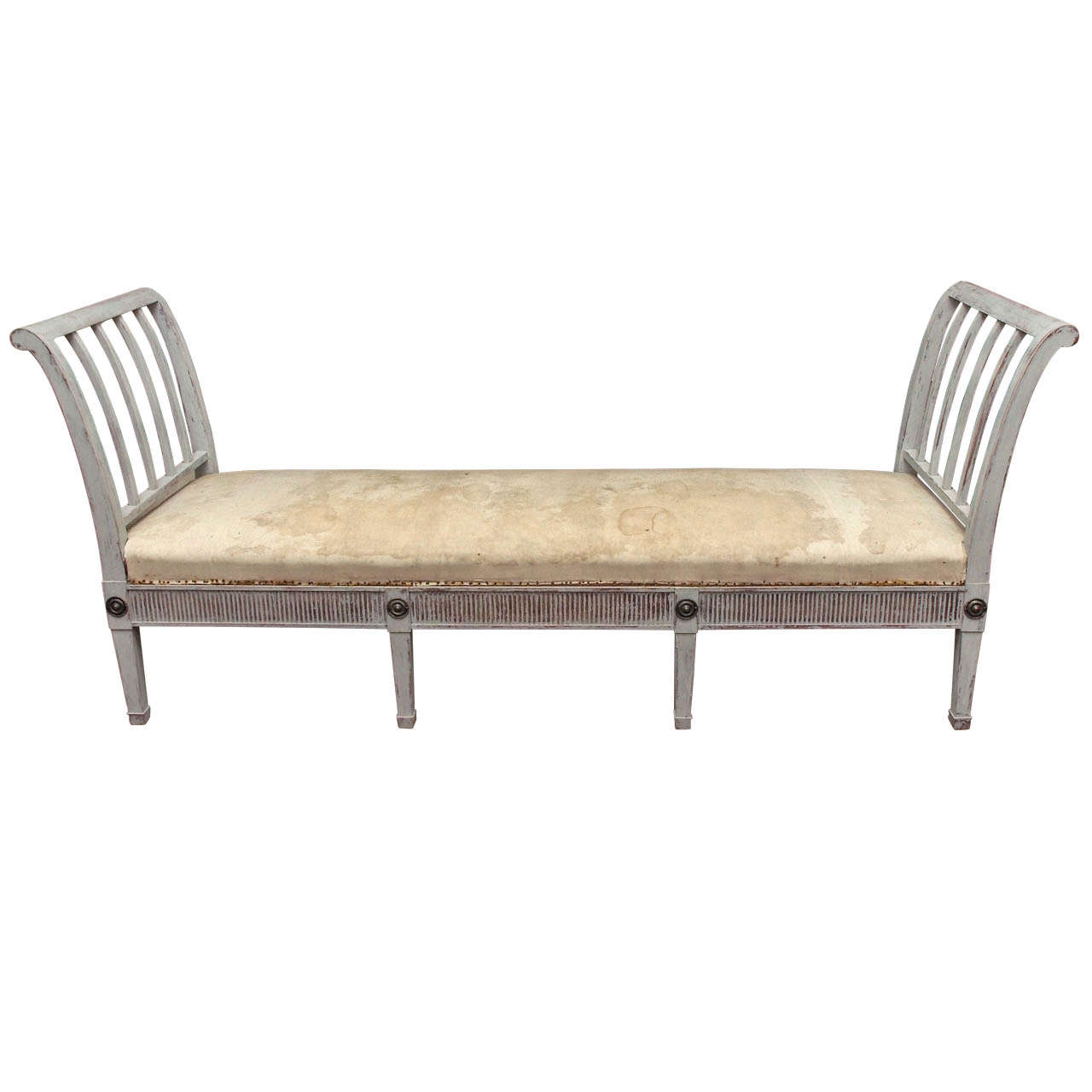 Early 20th Century Gustavian Style Painted Daybed For Sale
