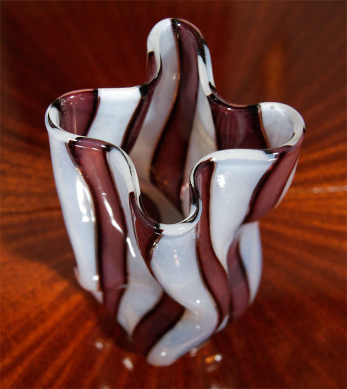 Striped Crumpled Glass Vase by Ercole Barovier, Italian 1950s For Sale 4
