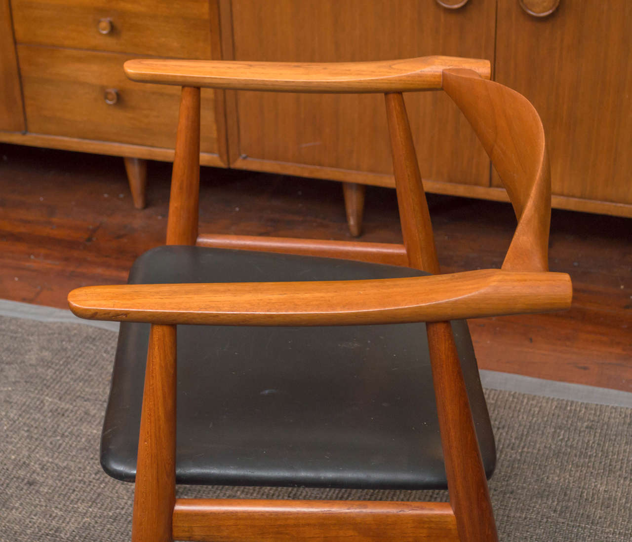 Leather Hans Wegner Armchair CH 35