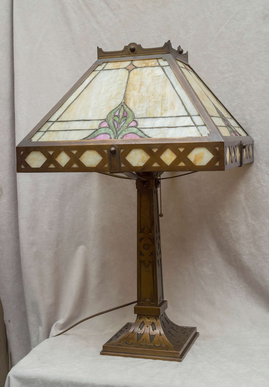 Large Arts & Crafts Leaded Glass Panel Lamp In Excellent Condition In Petaluma, CA