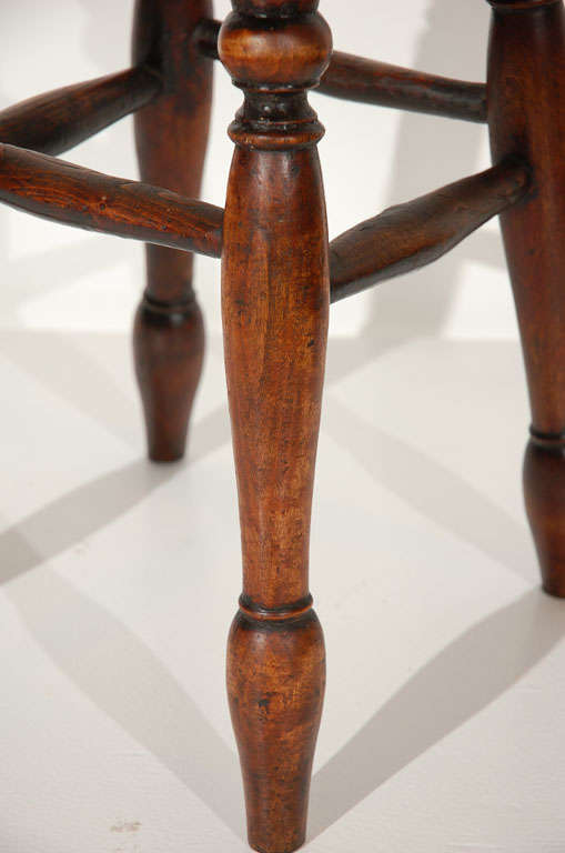 18th Century Walnut Stool with Original Old Surface from New England (amerikanisch)