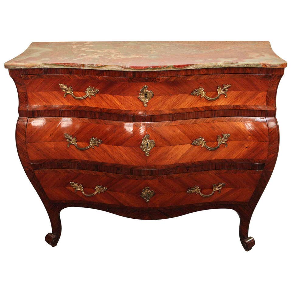 18th Century Northern Italian Commode For Sale at 1stDibs