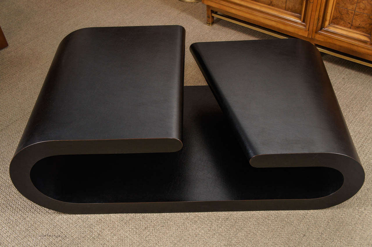 A Chic Black Coffee Table In Excellent Condition In Hudson, NY
