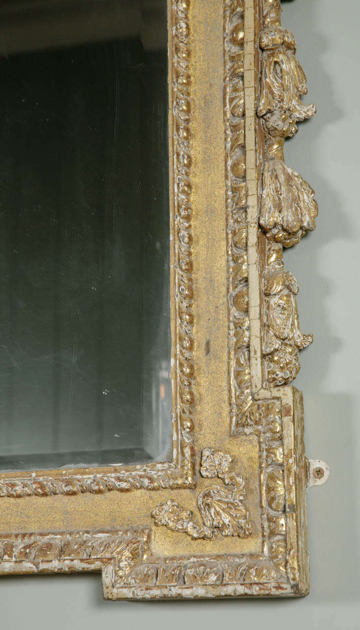 Finely Carved and Well-Detailed Giltwood George II Pier Mirror In Excellent Condition In London, GB