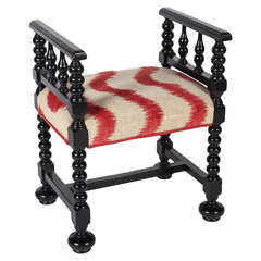 Petit banc en bois noir