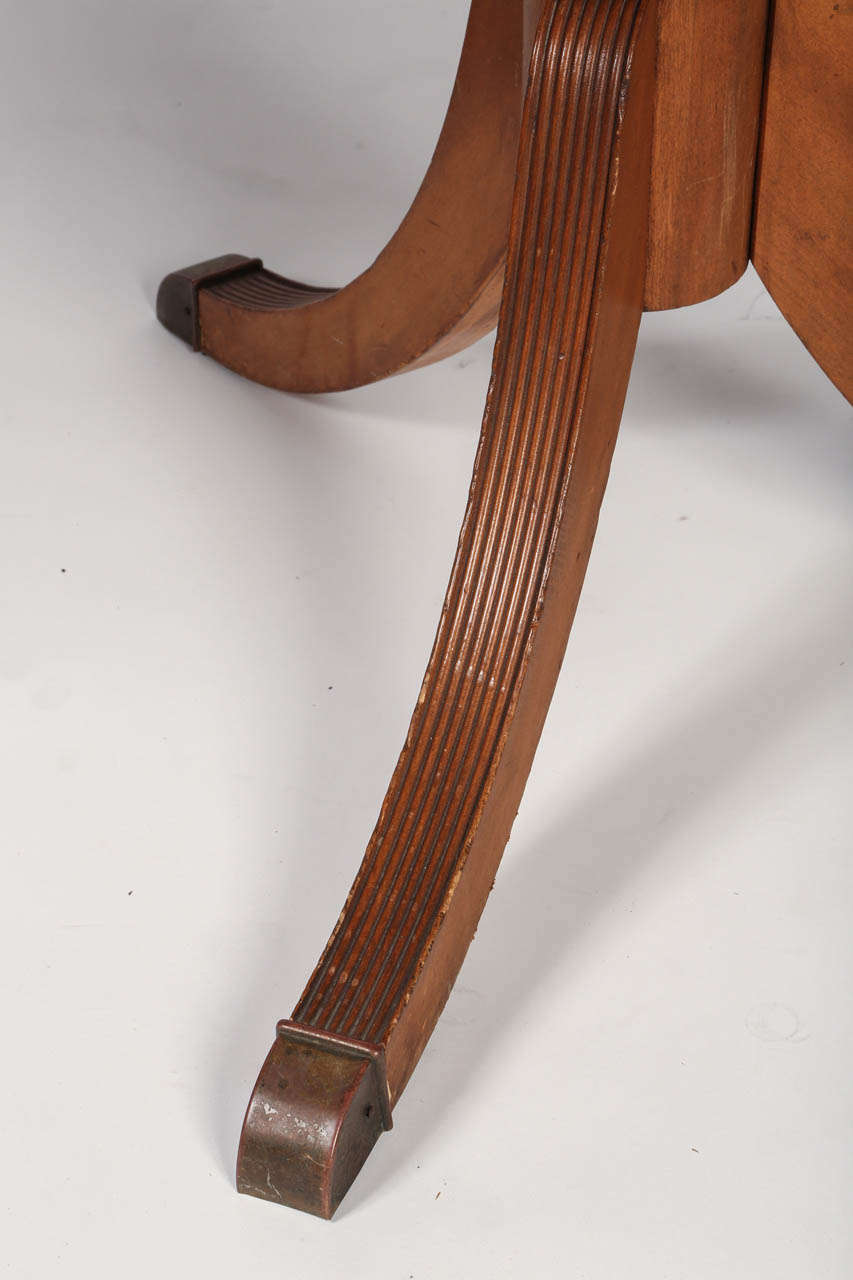 Néoclassique Table à manger en acajou de style Duncan Phyfe en vente