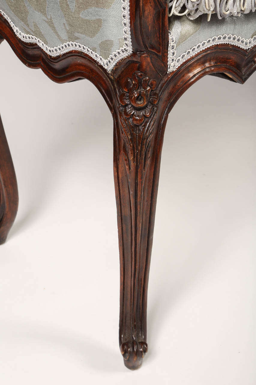 Silk Louis XV Style Walnut Bench