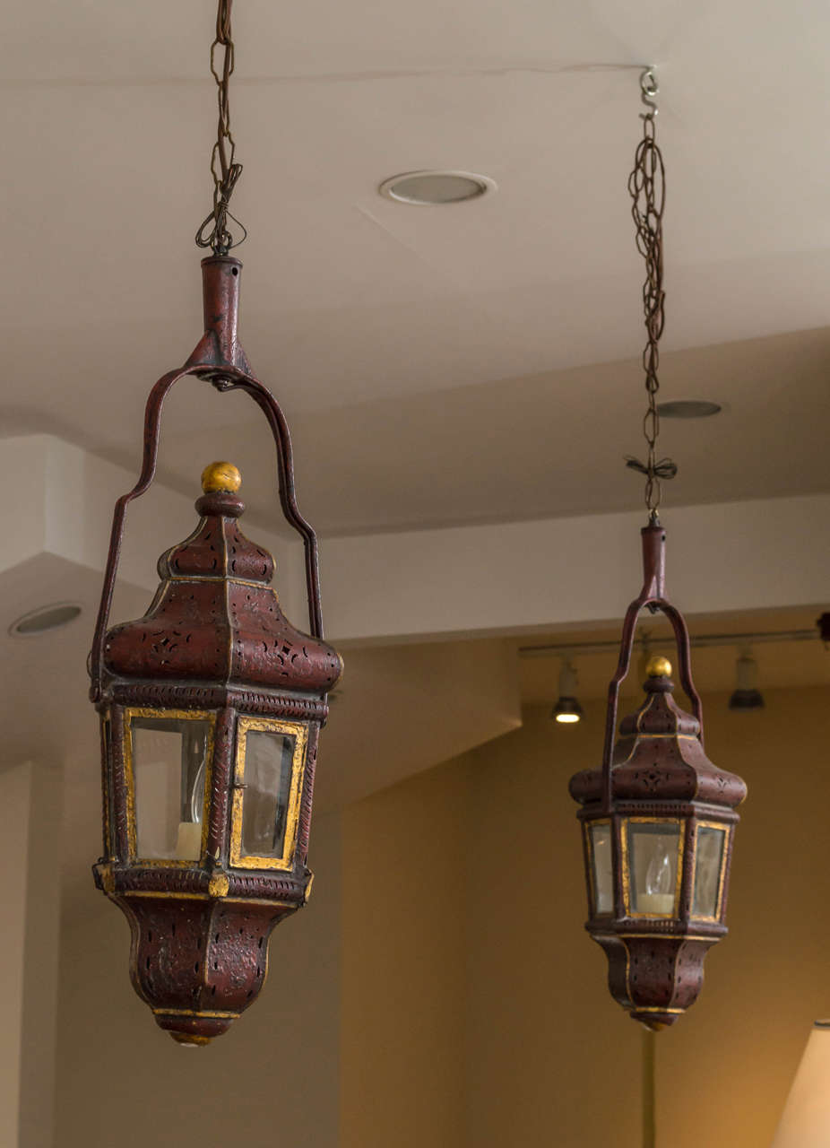 Pair of Venetian Red and Gilt Tole Lanterns, Italy circa 1780 1