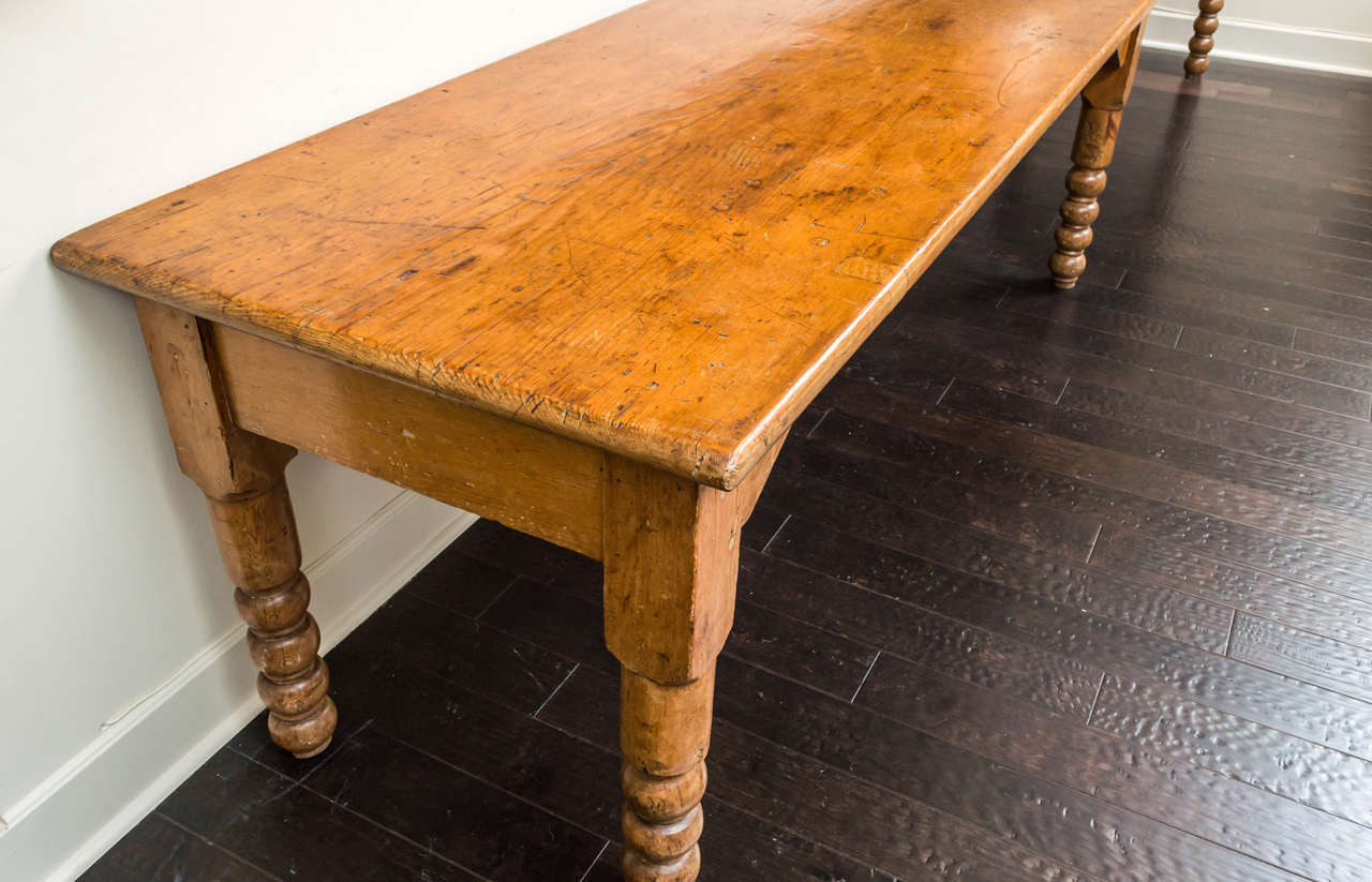 Large-Scale Pine Farm Table, English, circa 1860 For Sale 3