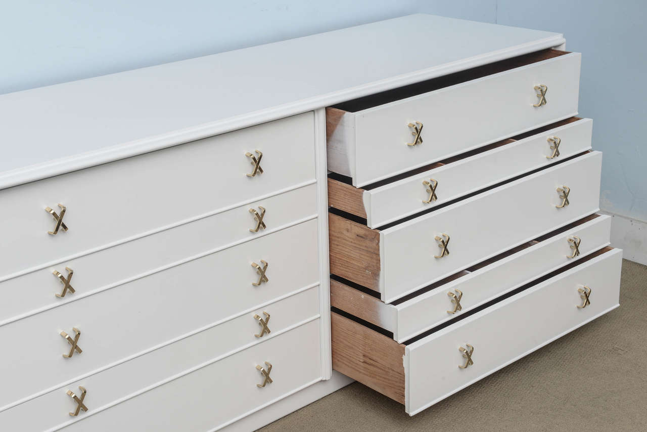 Appliqué Paul Frankl Midcentury Classic Modern X-Pulls Dresser For Johnson Furniture