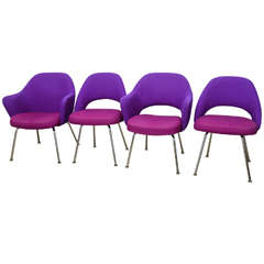 (4) Mid Century Modern Knoll Model 71 Series Executive Saarinen Chairs