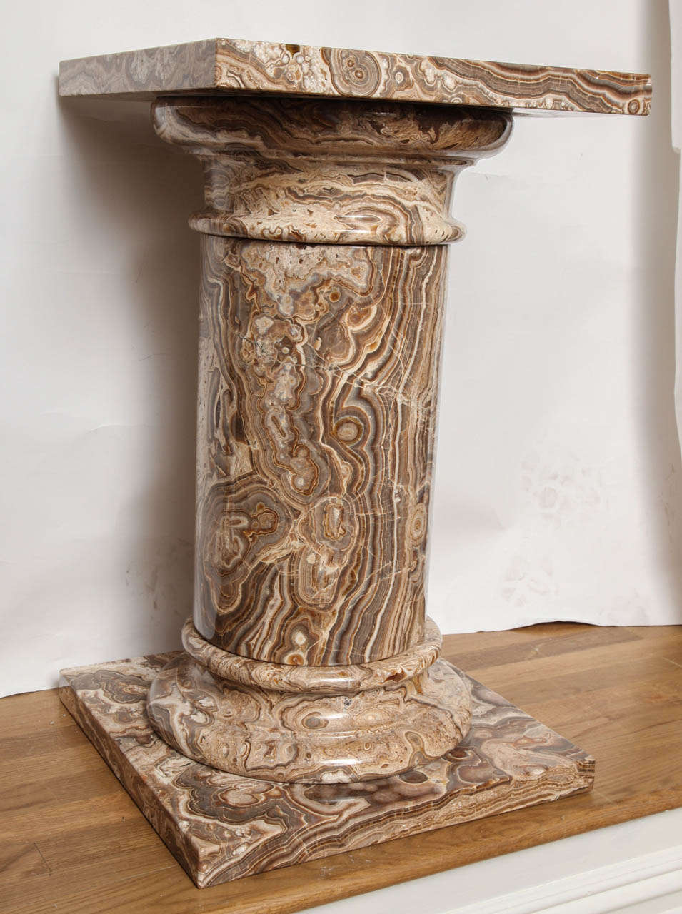A Pair of Round Agate Pedestals 3
