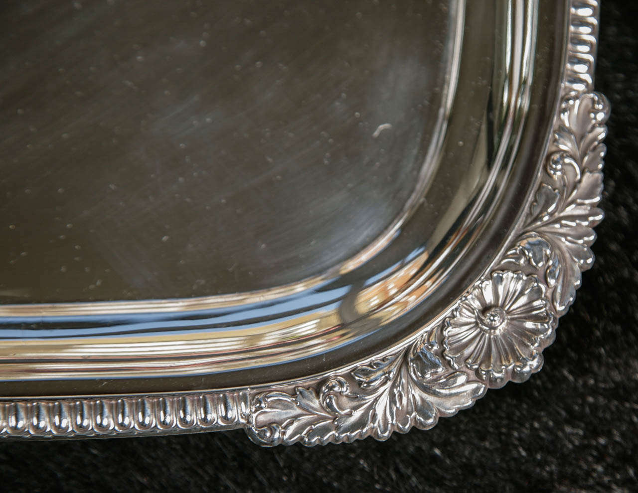 Silver Plate Server In Excellent Condition For Sale In London, GB