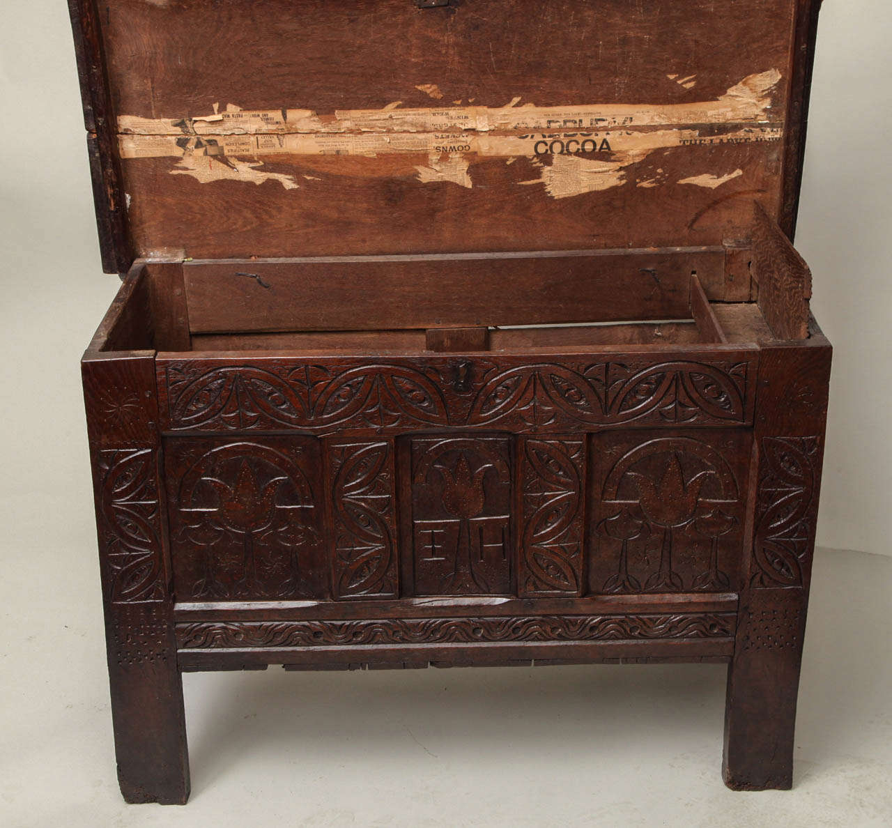 17th Century English Oak Coffer 4