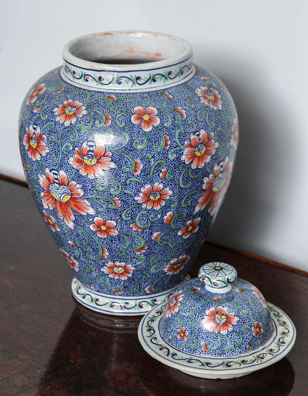 18th Century Polychrome Delft Lidded Jar In Good Condition In Greenwich, CT