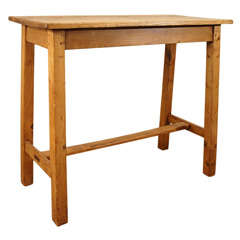 Pine Sidetable
