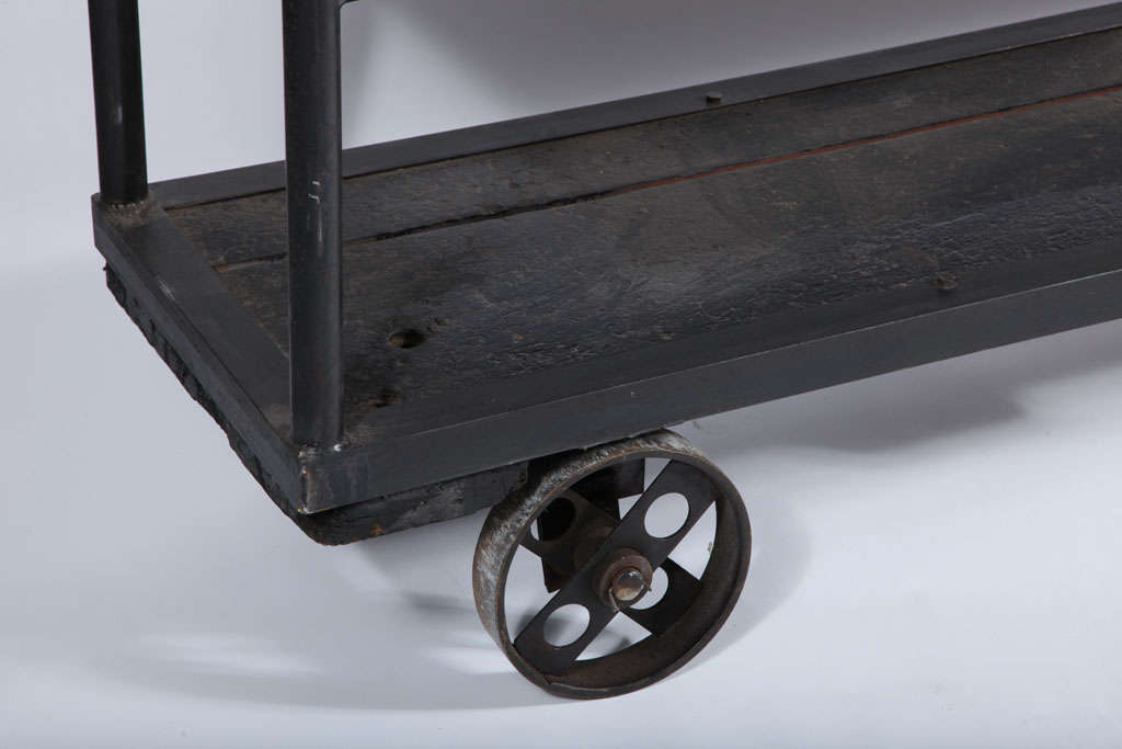 Mid-Century Industrial Rolling Shelf Cart In Good Condition In New York, NY