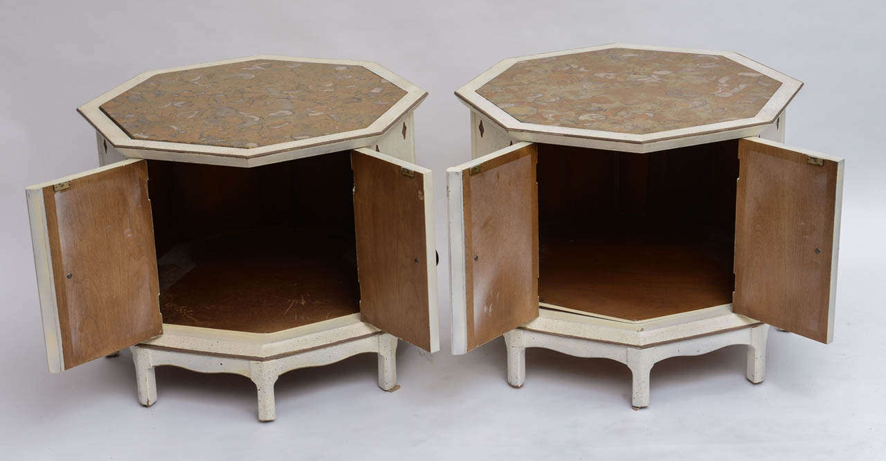 Pair of Marble Topped Hexagonal End Tables In Good Condition For Sale In West Palm Beach, FL